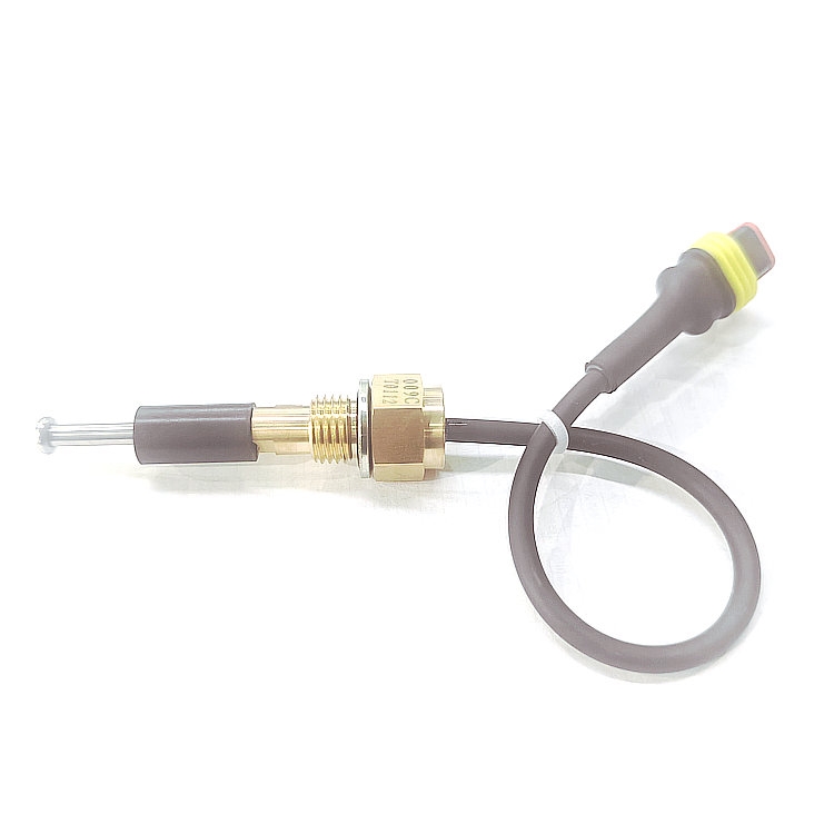 副水箱水位传感器主要用于监测汽车冷却系统中膨胀水箱（副水箱）内的冷却液液位，当液位低于安全值时，会触发仪表盘报警，提醒驾驶员及时补充冷却液，防止发动机过热损坏。