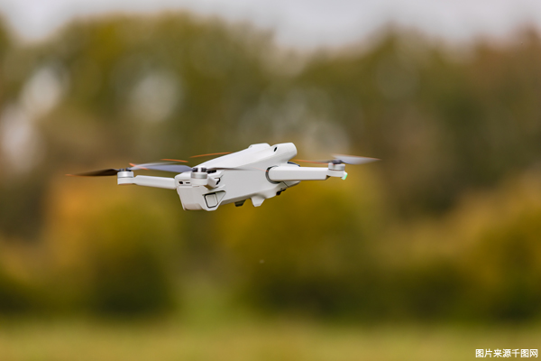 影石正式官宣影翎:全球首款全景无人机来了