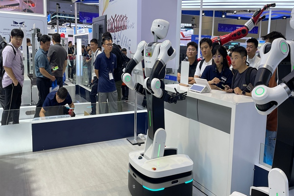 雷軍投的家庭寵物機器人，融資過億元！